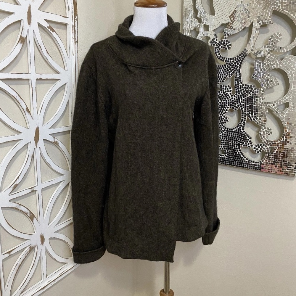 MERINO POSSUM medium BROWN CROSS OVER FRONT 2 BUTTON NECK CLOSURE FUR CARDIGAN